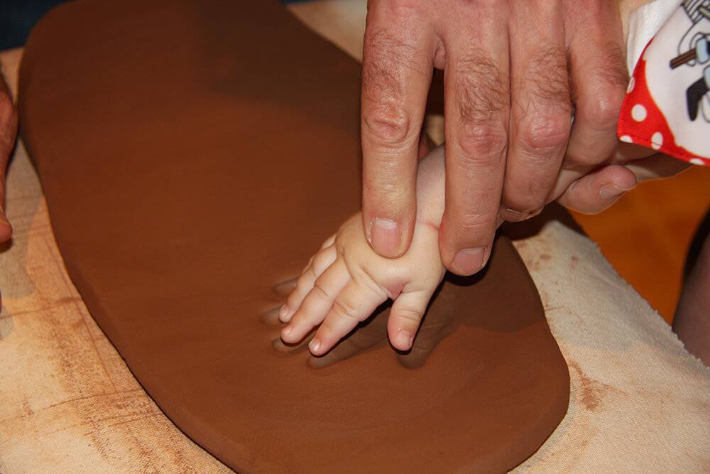 Huellas de bebé - Lumbre y Barro taller de cerámica