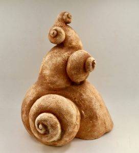 escultura cerámica familia caracol